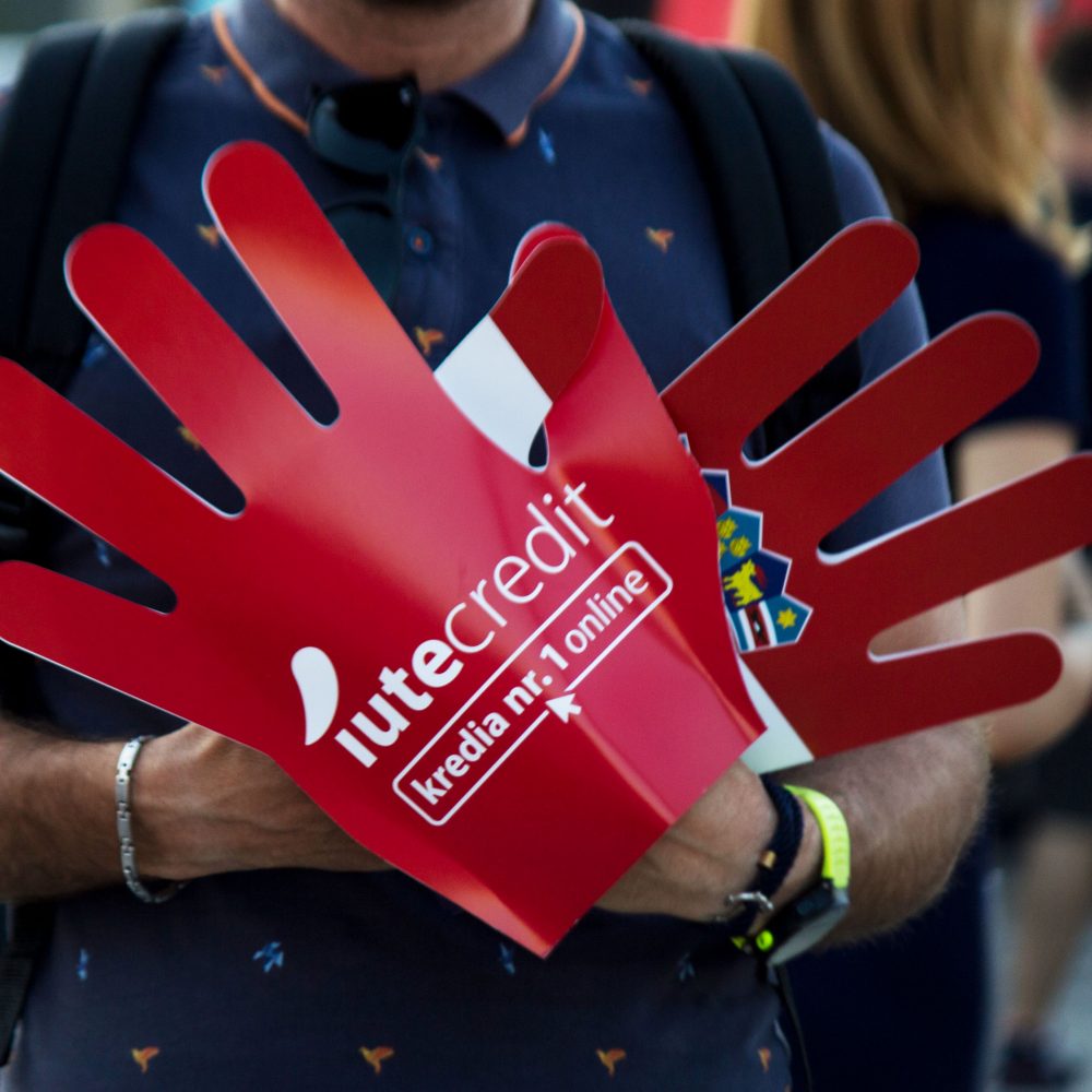 IuteCredit Albania Unconventional Cheering at Tirana Fan Zone